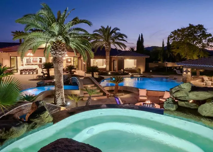 Luxury Oasis - Lazy River, Golf, Batting Cage, Gym *