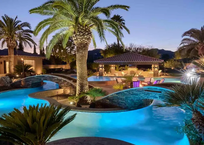 Luxury Oasis - Lazy River, Golf, Batting Cage, Gym