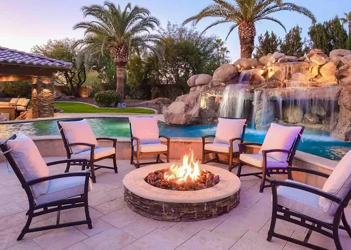 Luxury Oasis - Lazy River, Golf, Batting Cage, Gym Holiday home Scottsdale