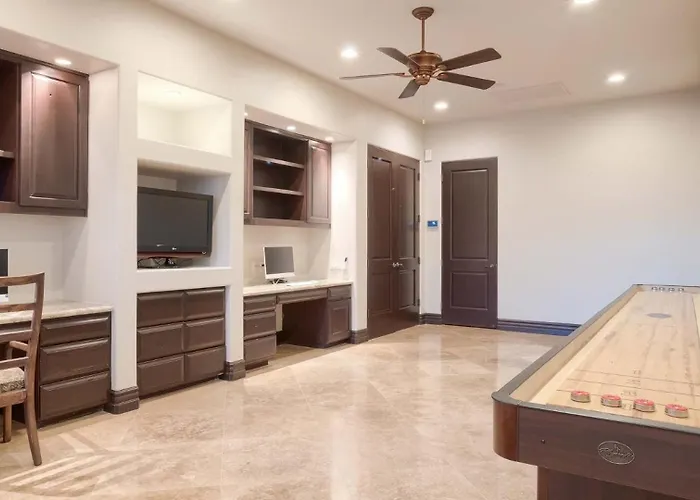 Holiday home Luxury Oasis - Lazy River, Golf, Batting Cage, Gym Scottsdale