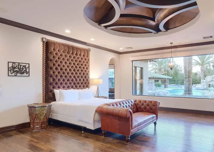 Luxury Oasis - Lazy River, Golf, Batting Cage, Gym