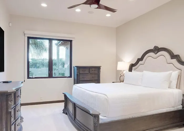 Luxury Oasis - Lazy River, Golf, Batting Cage, Gym