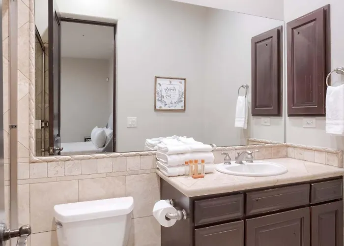 Luxury Oasis - Lazy River, Golf, Batting Cage, Gym * Scottsdale